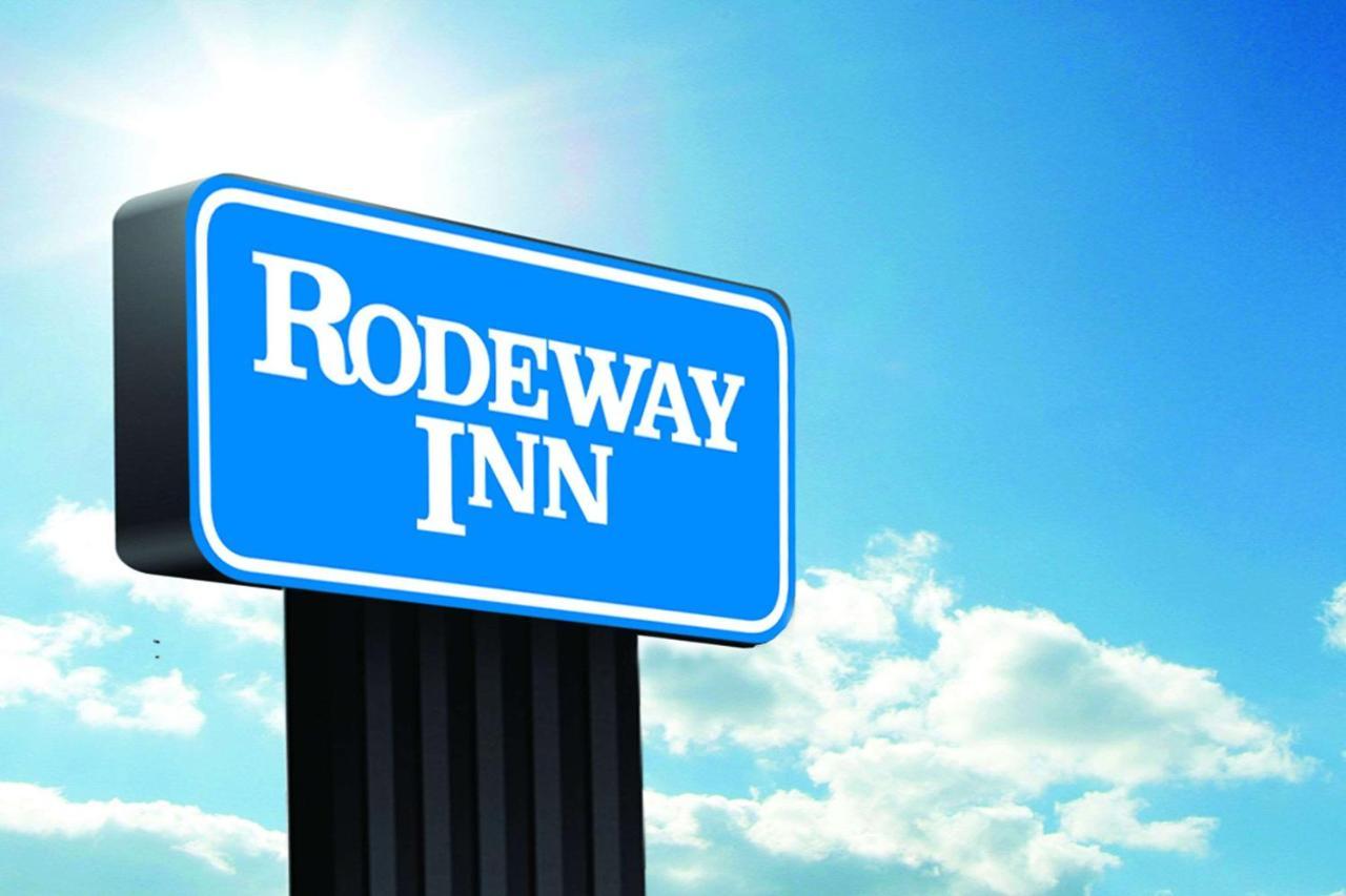 Rodeway Inn Ла-Кросс Экстерьер фото