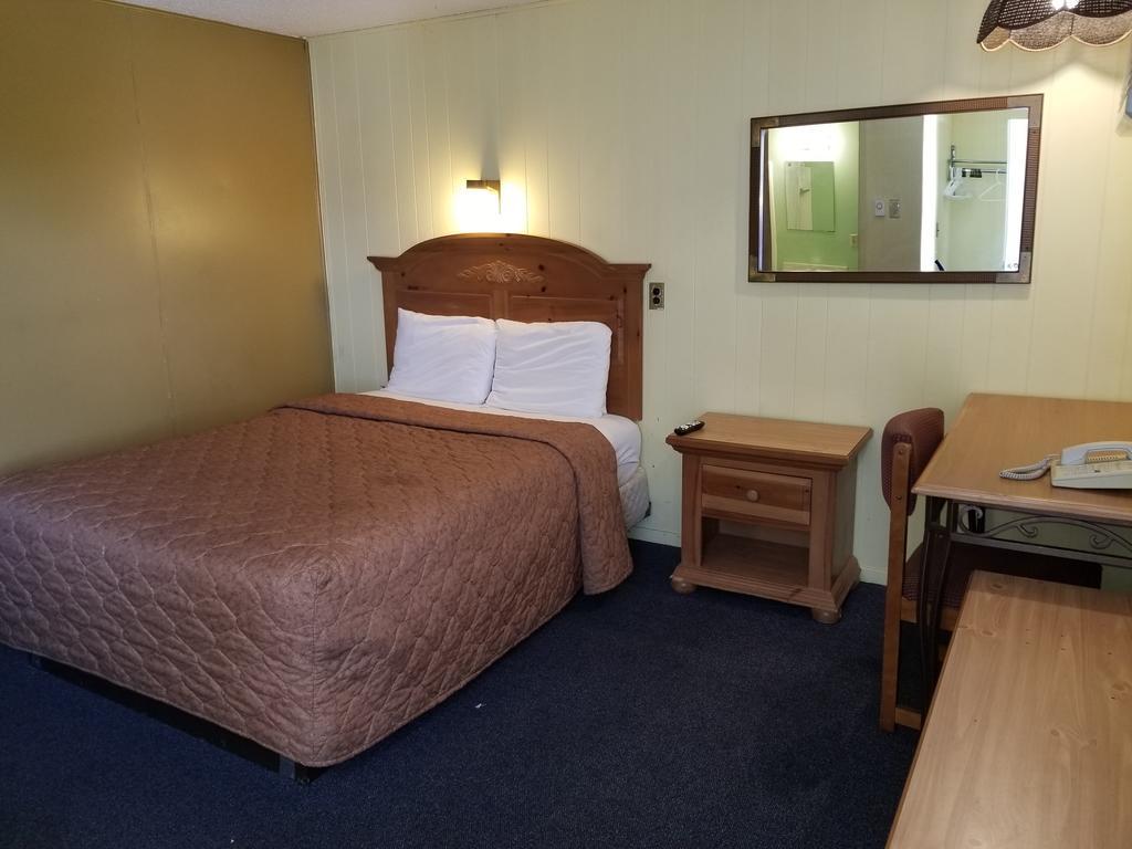 Rodeway Inn Ла-Кросс Экстерьер фото