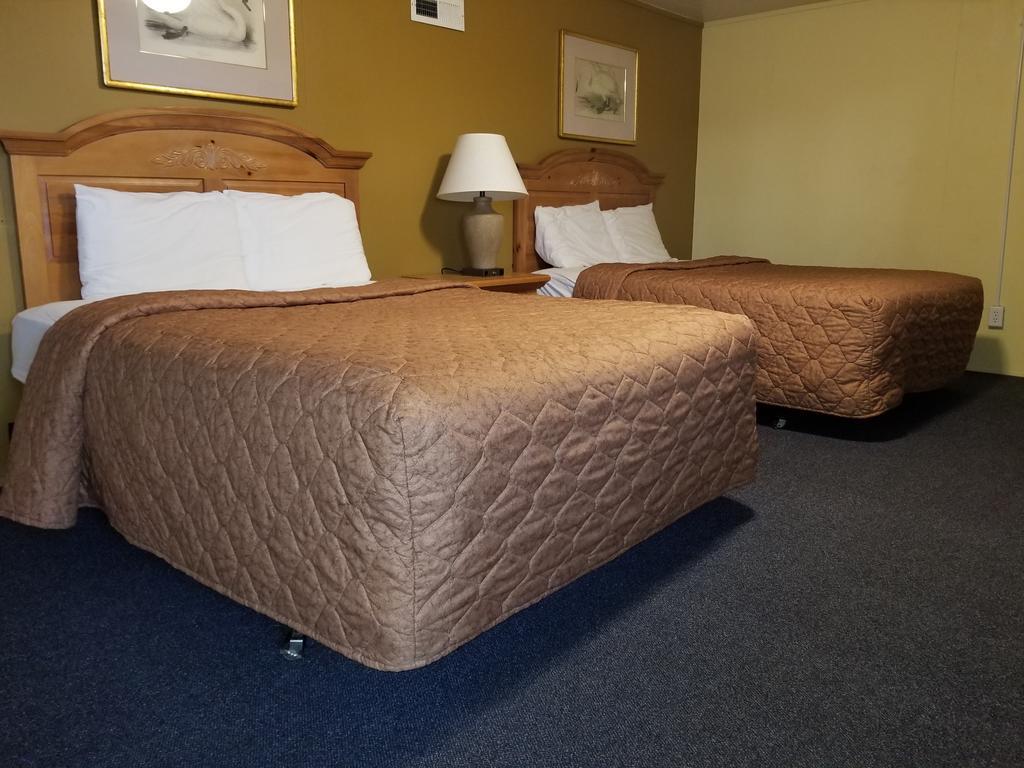 Rodeway Inn Ла-Кросс Экстерьер фото